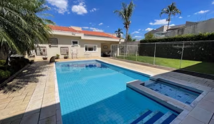 Casa Térrea com Lazer em Chácara Mafalda