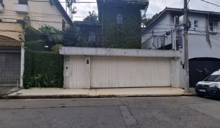Casa à locação  com 351m² e 3 dormitórios no jardim Panamby