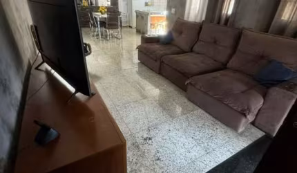 Casa à venda na Vila Jacuí com 200m² 3 dormitórios 3 suíte 7 banheiros 25 vagas
