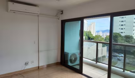 .Conj comercial de 40 m² com vaga para locação