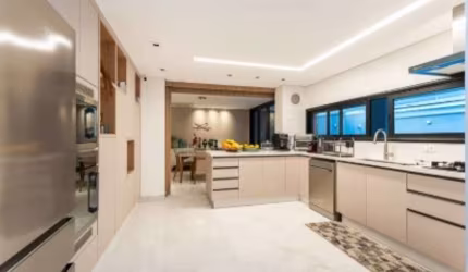 Casa de Condomínio à venda no Alto da Boa Vista 514m²