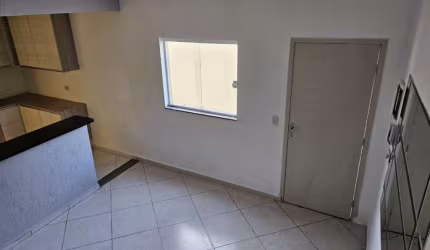 Sobrado no Condomínio Residencial Cosme Fernandes  à venda na Vila dos Remédios com 70 m² 2 dormitórios 2 banheiros 1 vaga