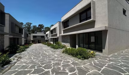 Casa de luxo à venda em Condomínio Hípica Max Garden  4 dormitórios 4 suítes 5 banheiros 5 vagas