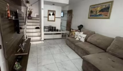 Casa à venda no Condomínio Village Las Palmas no Parque Fernanda com 125m² 3 dormitórios 2 banheiros 1 vaga
