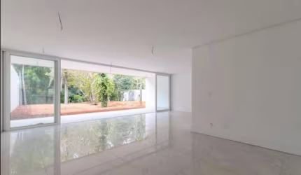 Casa à Venda Chácara Santo Antônio | 4 Suítes, 5 Vagas | Zona Sul