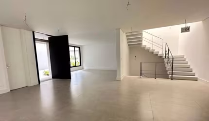 Hípica Max Garden Alameda Calicut na Granja Julieta. Casa de condomínio à venda. 838 m², jardim privativo com piscina, 4 suítes e 6 vagas.