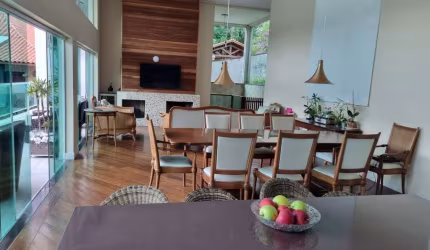 CASA 5 SUÍTES 5 VAGAS EM CONDOMÍNIO ALPES DA CANTAREIRA!