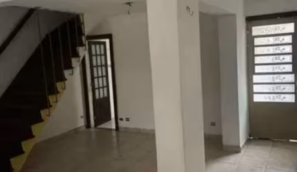 Casa em Condomínio à venda no Jardim Ivana com 130m² 3 dormitórios 1 suíte 3 banheiros 2 vagas