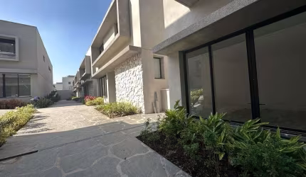 Casa à venda em condomínio na Granja Julieta com 943m²  4 dormitórios  4 suítes 5 banheiros 6 vagas