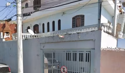 Casa à venda no Itaim Paulista com 260m² 6 dormitórios 1 suíte 5 banheiros 3 vagas