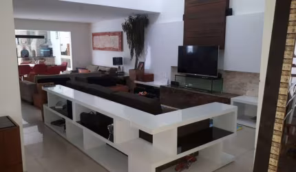 Casa de condomínio à venda na Vila Albertina com 300m² 5 dormitórios 2 suítes 4 banheiros 3 vagas