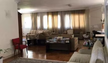 Casa de Condomínio no Morumbi 5 quartos - São Paulo