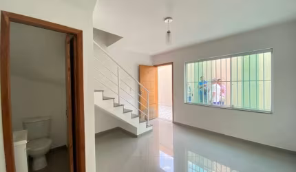 Casa de Condomínio com 60m² - Vila Diva