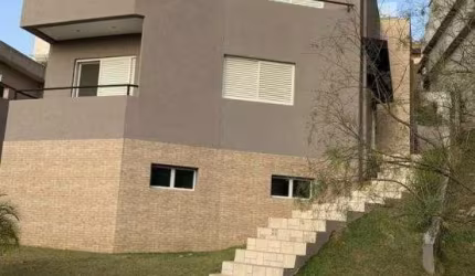 Casa em Alphaville Residencial Valville 1, com 350 metros de área útil e 442m² de área total