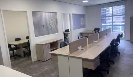 Sala comercial com vaga na Vila Cordeiro,com duas vagas