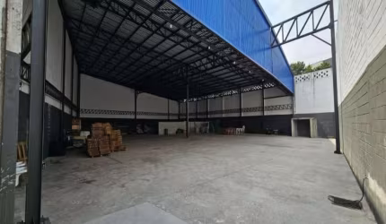 Galpão/Depósito/Armazém e 6 banheiros para Alugar, 1500 m²