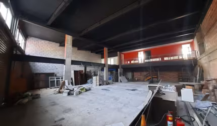 Salão comercial com 355m² na Av. Teotônio Vilela