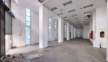 Ponto Comercial e 2 banheiros à Venda, 612 m² - Santa Cecilia