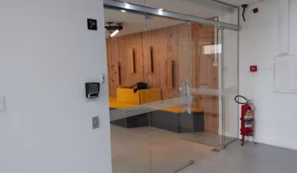 Sala Comercial à venda na Vila Olímpia com 286m²