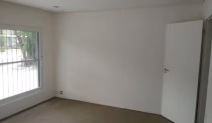 Casa comercial à venda