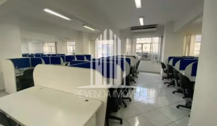 Excelente oportunidade: Sala comercial à venda na Sé, São Paulo-SP com 2 salas, 2 banheiros e 416m² de área!