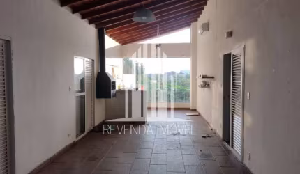 Casa a venda 300m² sendo 3 dormitórios 01 suíte e 2 banheiros no total 5 vagas ou mais Cachoeirinha