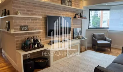 Apartamento no Condomínio Royal de 3 quartos com suíte na Vila Olímpia, São Paulo-SP: 94m², 3 banheiros e 2 vagas de garagem. Venha conferir!