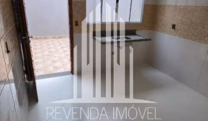Imperdível oportunidade: Casa à venda em São Paulo, no bairro Parque Guaianazes, 2 quartos, 2 banheiros, 2 vagas de garagem.