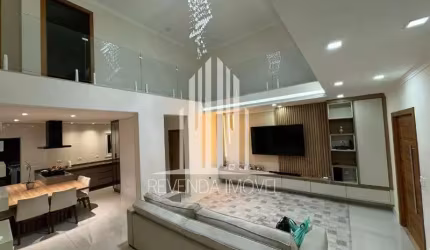 Imperdível Casa de Luxo na Vila Jacuí, São Paulo-SP: 3 Quartos, 3 Suítes, 5 Banheiros, 5 Vagas de Garagem, 360m². Confira!