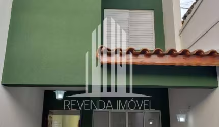 Casa à venda em São Paulo-SP: 2 quartos, 2 suítes, sala, 3 banheiros, 2 vagas, 100m² no Jardim Arize. Imperdível!