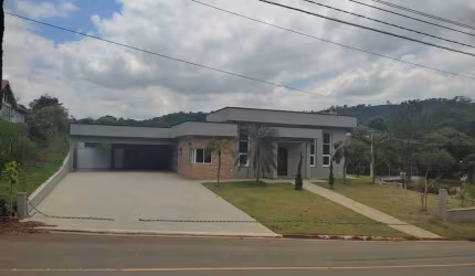 Casa térrea à venda no Residencial Vila Velha, 4 Suítes, (sendo a máster com 50m²) - Imóvel Novo.