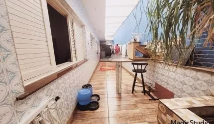 LINDA CASA TERREÁ SENDO 8 DORMITÓRIOS  e 10 VAGAS, PARA VENDA OU LOCAÇÃO  CENTRO DE SCS