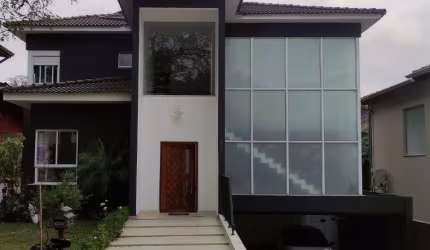 Casa à venda no condomínio Tarumã em Santana de Parnaíba com 4 suítes