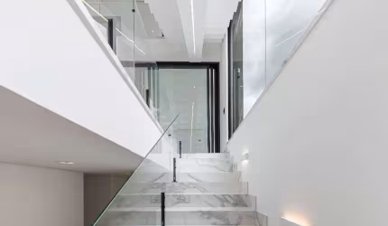 Casa de luxo em condomínio na Granja Viana II - 4 suítes, 7 banheiros, 423m² - Cotia-SP. Imperdível!