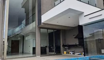 Casa à Venda Suru - Santana de Parnaíba | 3 Suítes, Piscina, Hidro, 6 Vagas | Condomínio New Ville