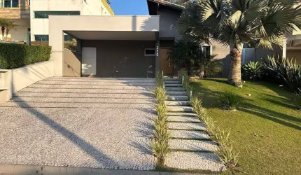 Casa no Cond. Reserva Santa Maria - Moderna, 3 suítes, piscina e gourmet!