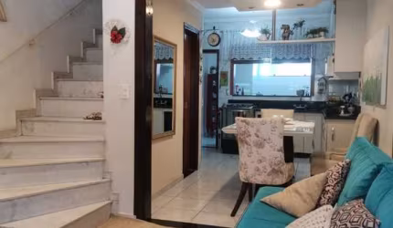 Sobrado com 132m², 2 dormitórios, 2 banheiros (um deles lavabo), sala, cozinha, lavanderia, escritório, Bairro dos casa, SBC SP