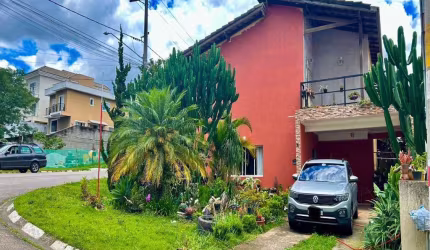 Casa de 290 m² e 3 dormitórios, à Venda no Condomínio New Ville