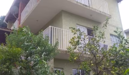 Casa a venda em condomínio de 180 m² de Construção em São Roque
