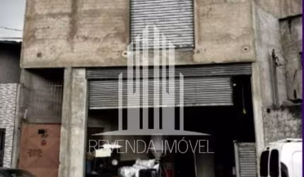 Prédio Comercial à Venda em São Paulo-SP, 254m² e 3 Banheiros no Jardim Tietê