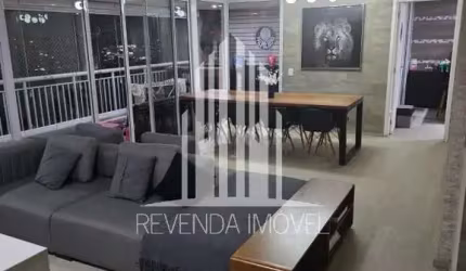 Apartamento no Condomínio Paulistano no Portal do Morumbi com 180m² 4 dormitórios, 3 suítes, 3 banheiros e 3 vagas em São Paulo