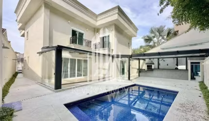Luxuosa casa em condomínio à venda em Cotia-SP, São Paulo II. 4 quartos, 4 suítes, 4 salas, 6 banheiros, 4 vagas, 468,49 m².