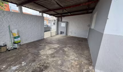 Casa térrea de esquina no bairro Vila Fiori em Sorocaba