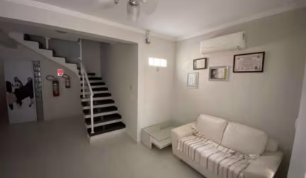 Sobrado em Sorocaba, Jardim Amália com 3 quartos, 1 suíte, 175m²