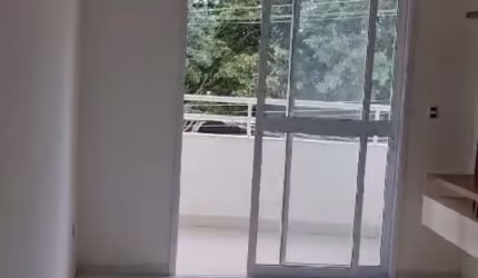 Apartamento lindo repleto de armários