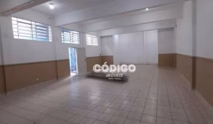 Salão comercial com sobrado nos fundos por R$ 5.500/mês