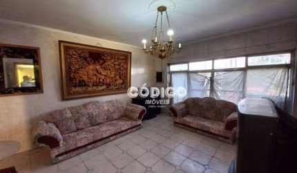 Casa com 3 quartos para alugar, 330 m² por R$ 3.900/mês - Vila Rosália - Guarulhos/SP