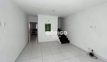Sobrado com 3 dormitórios para alugar, 200 m² por R$ 5.002,00/mês - Vila Paulicéia - São Paulo/SP