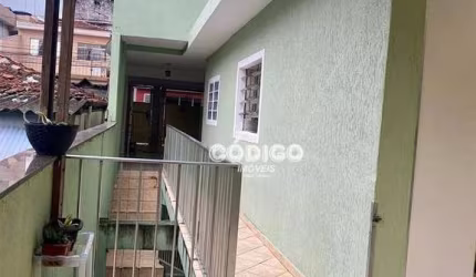 Sobrado com Edícula ,fino acabamento .
