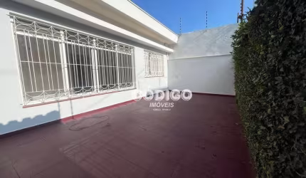 São duas casas térreas com 3 quartos, 214 m² de área construída, venda R$ 750.000 e ou locação R$ 6.0000,00, Gopouva, Guarulhos, SP